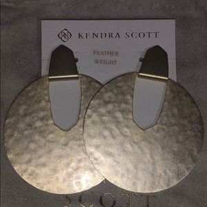 Diane Earrings in gold